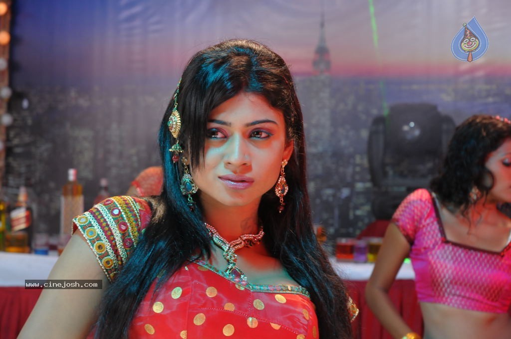 Cinemaki Veladam Randi Movie Spicy Stills - 72 / 136 photos