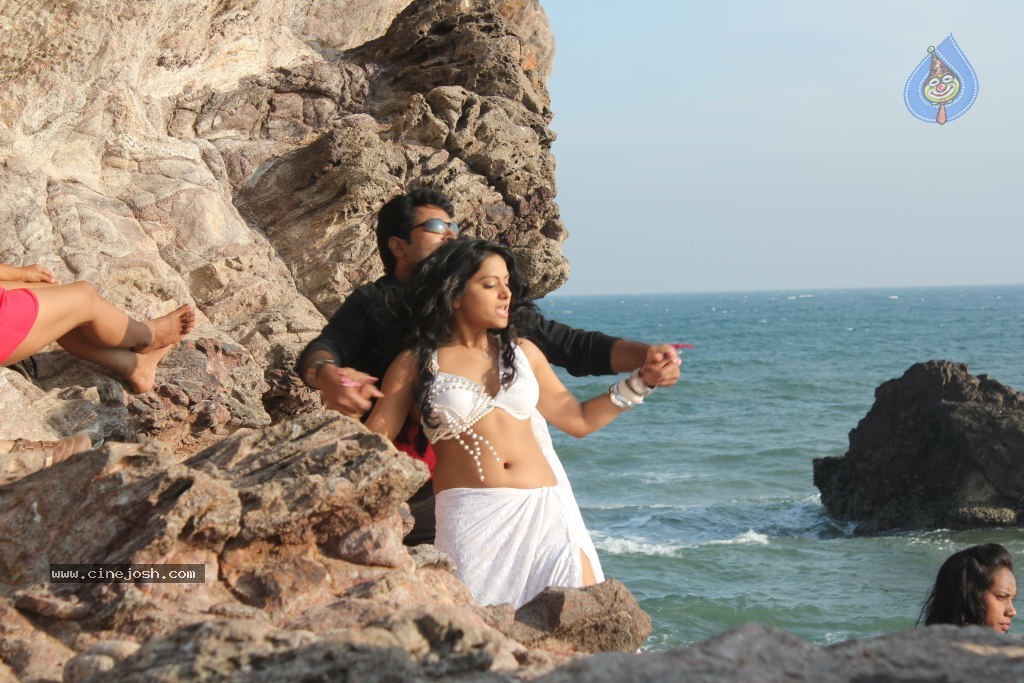 Cinemaki Veladam Randi Movie Spicy Stills - 130 / 136 photos