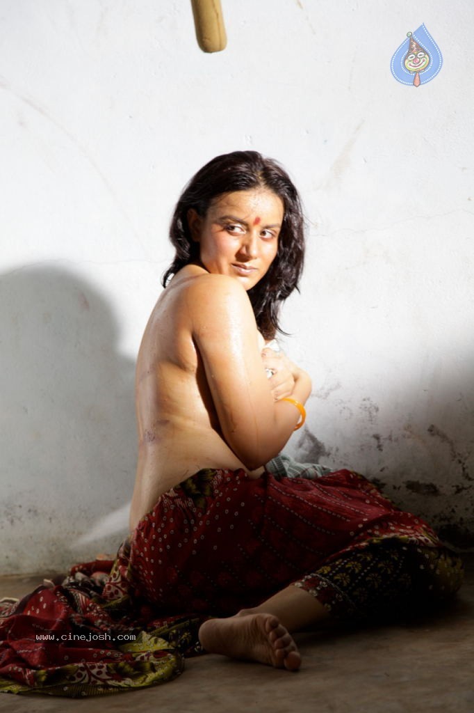 Dandupalya Movie Hot Stills - 5 / 13 photos