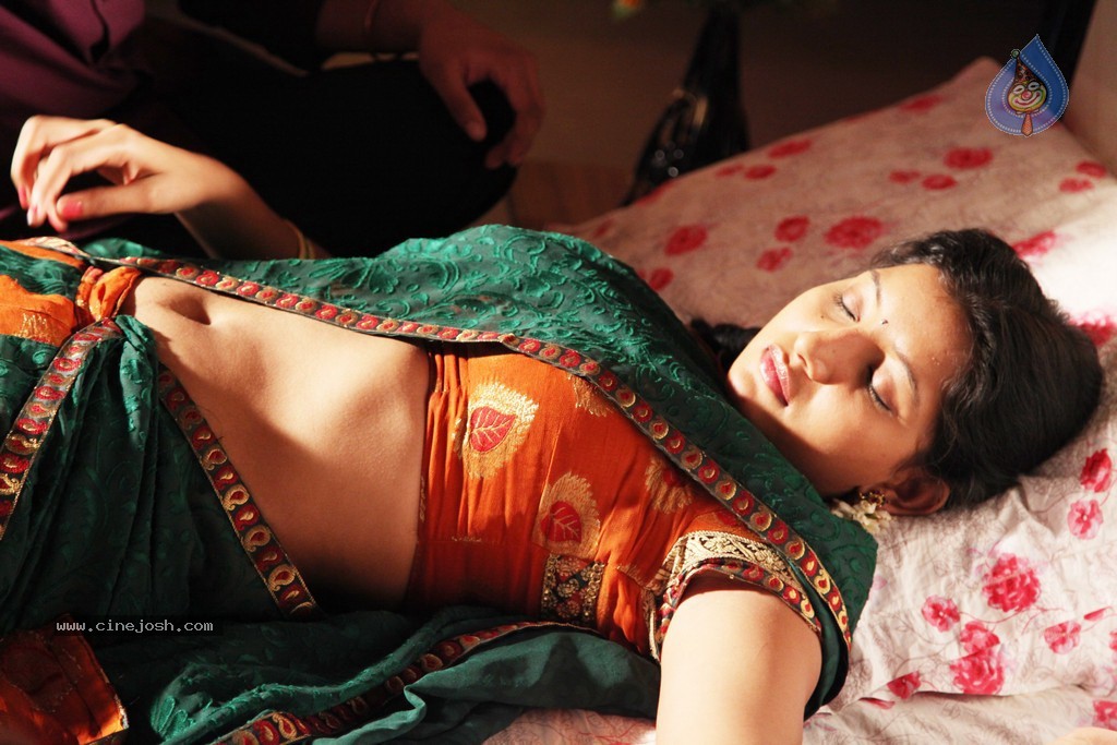 Full Guarantee Movie Hot Stills - 16 / 35 photos