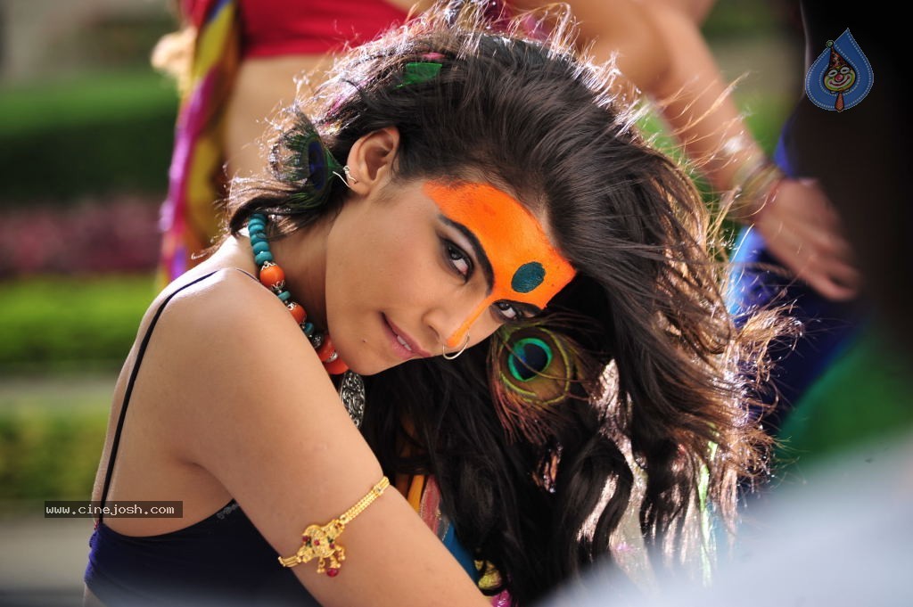 Gabriela Bertante Item Song Stills in DCM - 23 / 41 photos