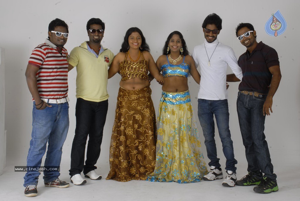 Ganja Koottam Tamil Movie Hot Stills - 45 / 69 photos