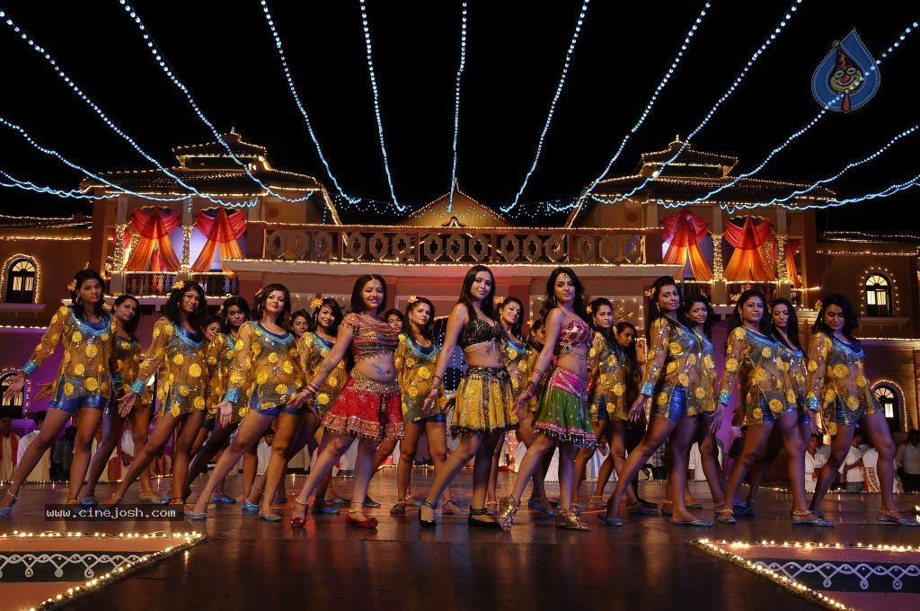 Genius Movie Item Song Photos - 9 / 9 photos