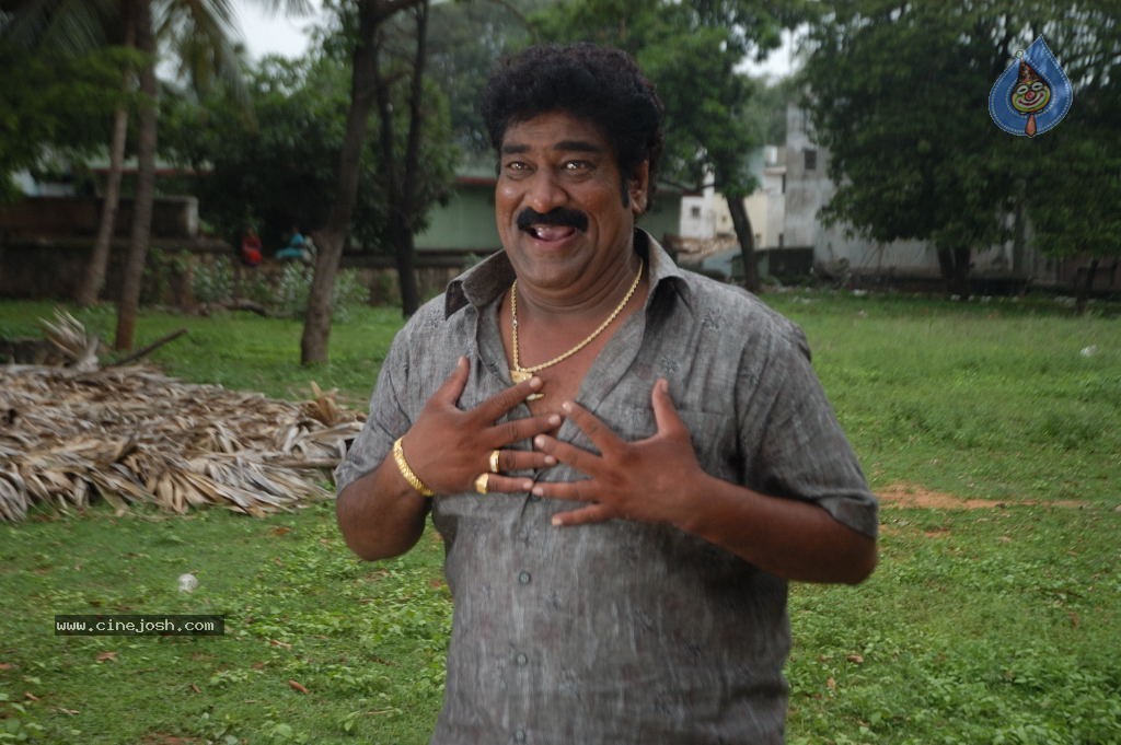 Hayi Hayigaa Movie Hot Stills - 17 / 50 photos