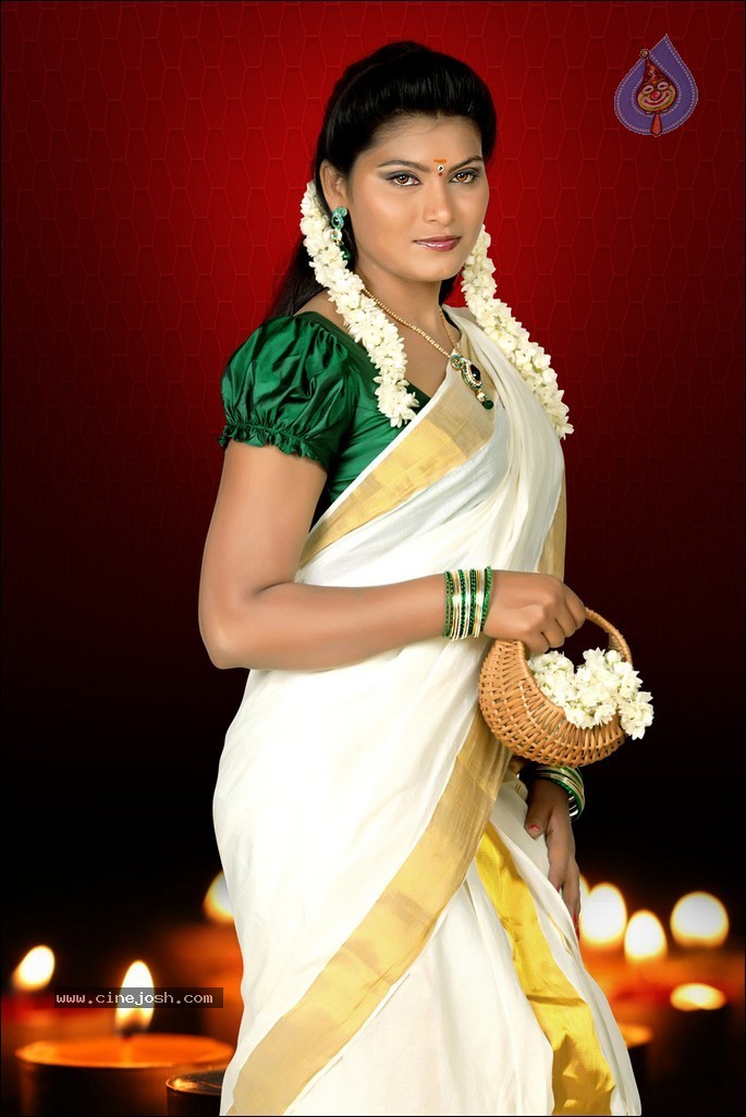 Hema Jilloju Portfolio Stills - 12 / 82 photos
