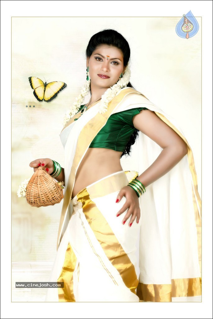 Hema Jilloju Portfolio Stills - 43 / 82 photos