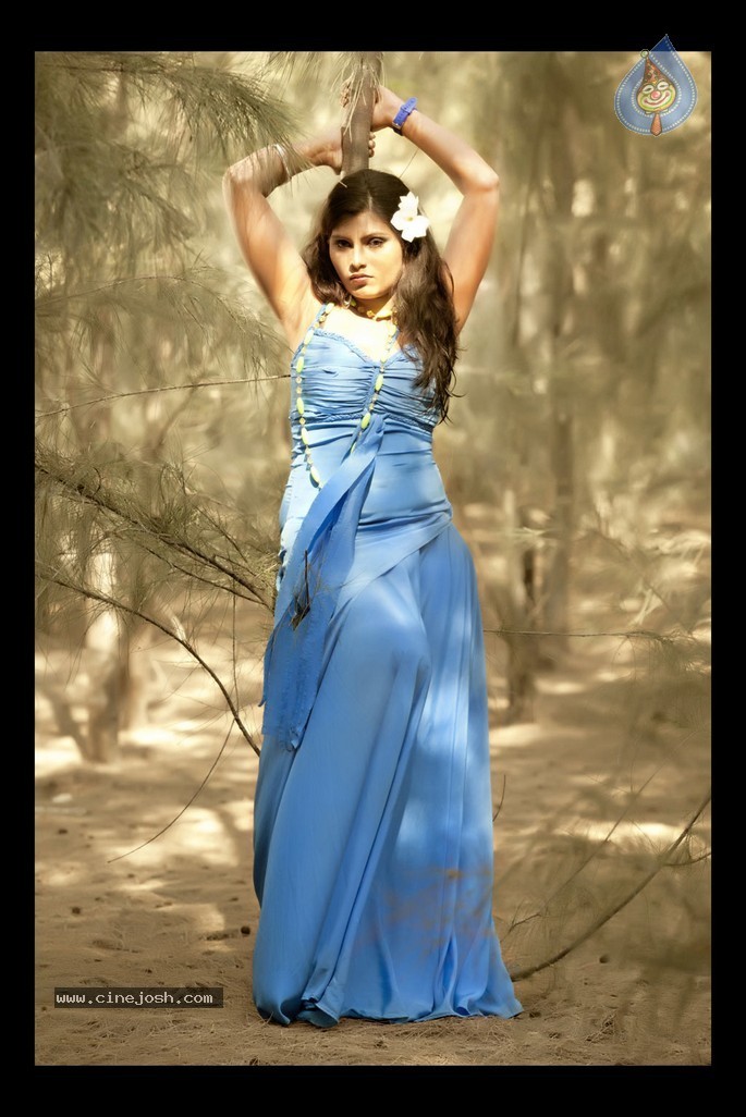 Hema Jilloju Portfolio Stills - 68 / 82 photos