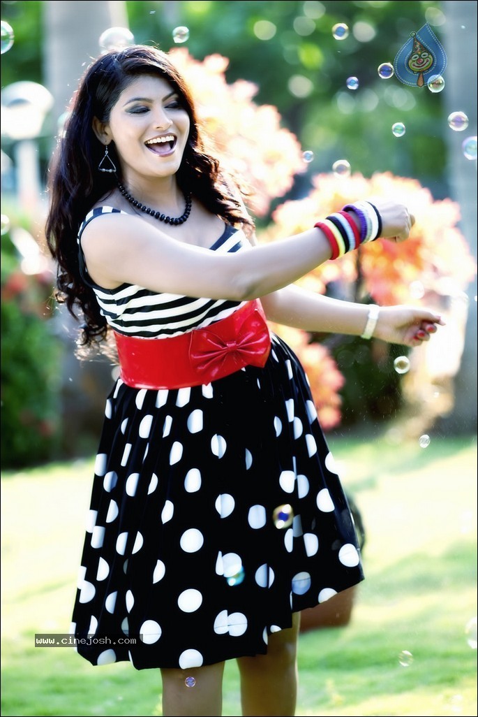 Hema Jilloju Portfolio Stills - 69 / 82 photos