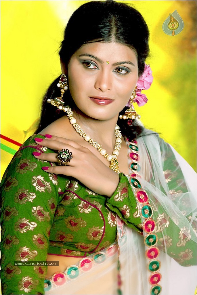 Hema Jilloju Portfolio Stills - 71 / 82 photos