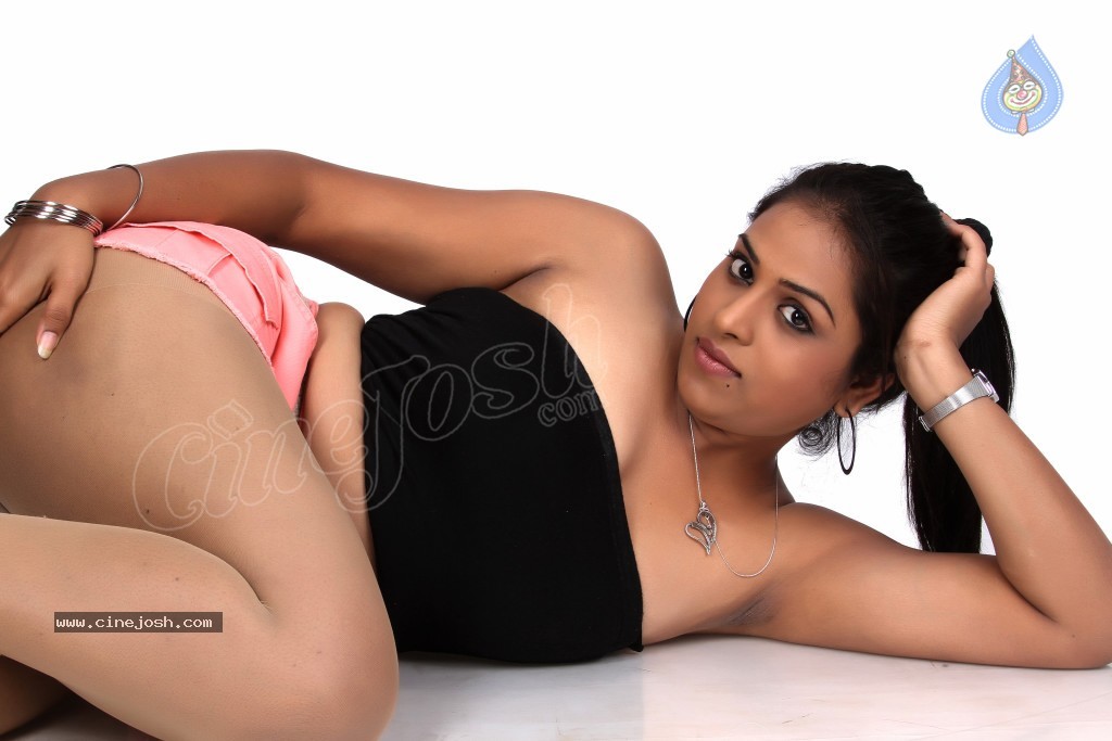 Hemalatha Spicy Stills - 20 / 55 photos