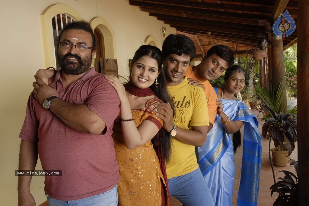 Ivan Yaroo Tamil Movie Hot Stills - 12 / 41 photos