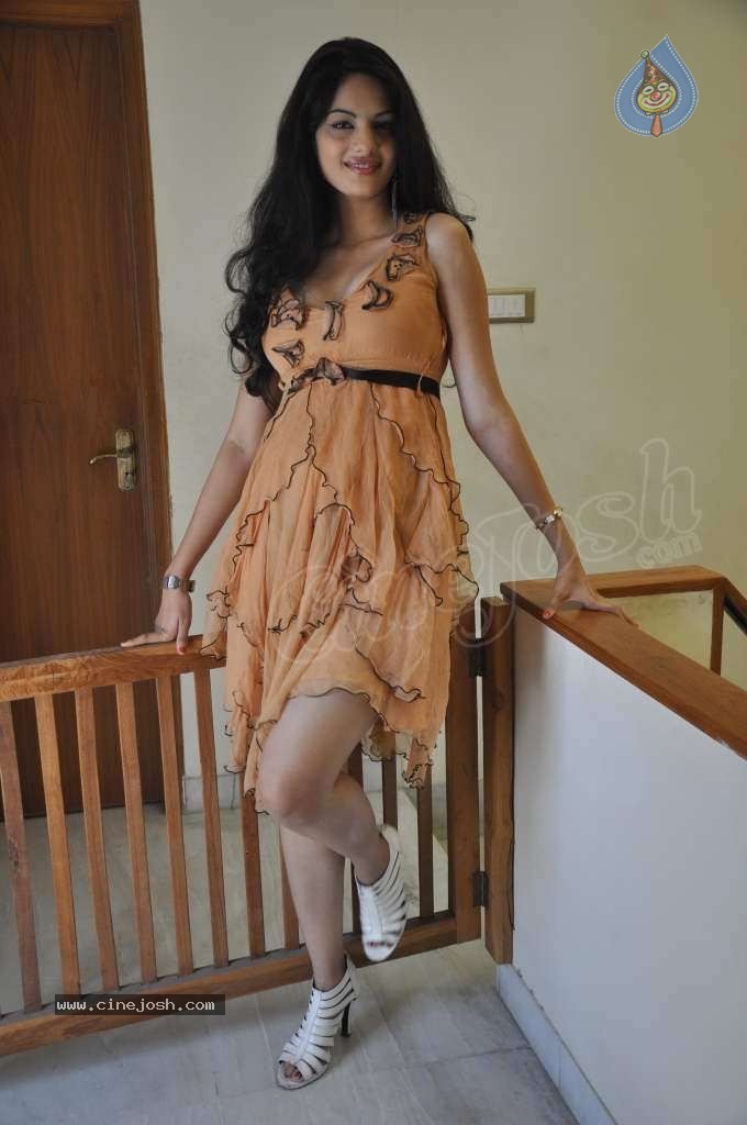 Jinal Pandya Spicy Stills - 11 / 136 photos