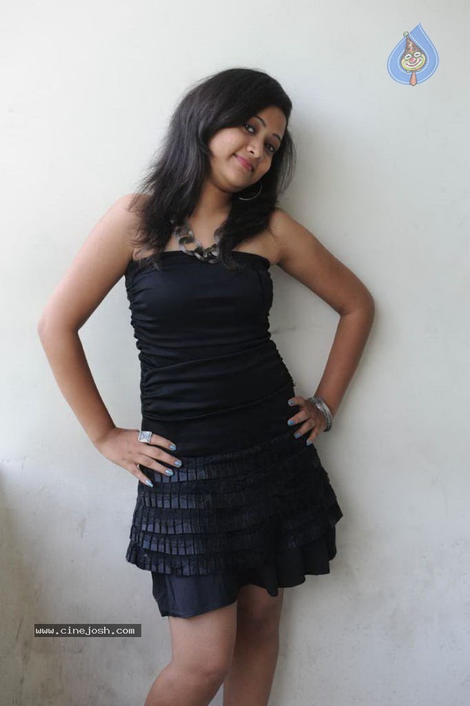 Jr. Trisha Spicy Stills - 32 / 45 photos