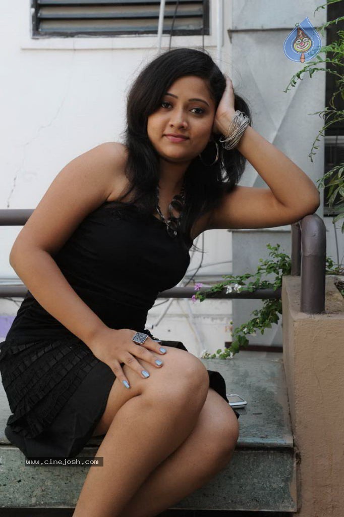 Jr. Trisha Spicy Stills - 34 / 45 photos