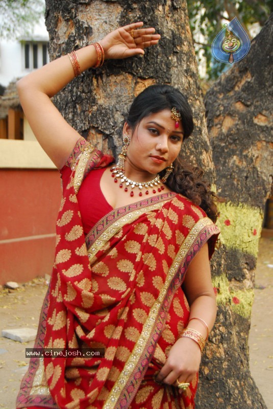 Jyothi Spicy Pics - 15 / 54 photos