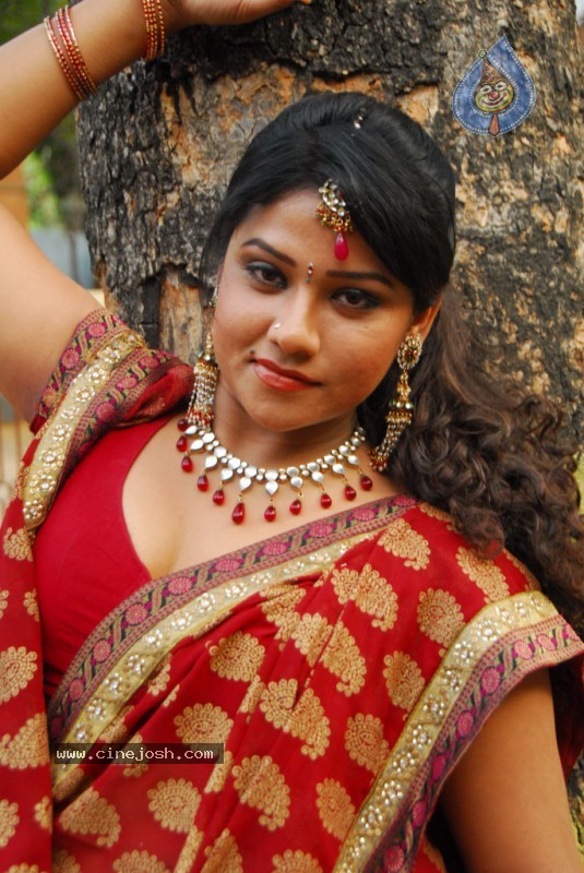 Jyothi Spicy Pics - 17 / 54 photos