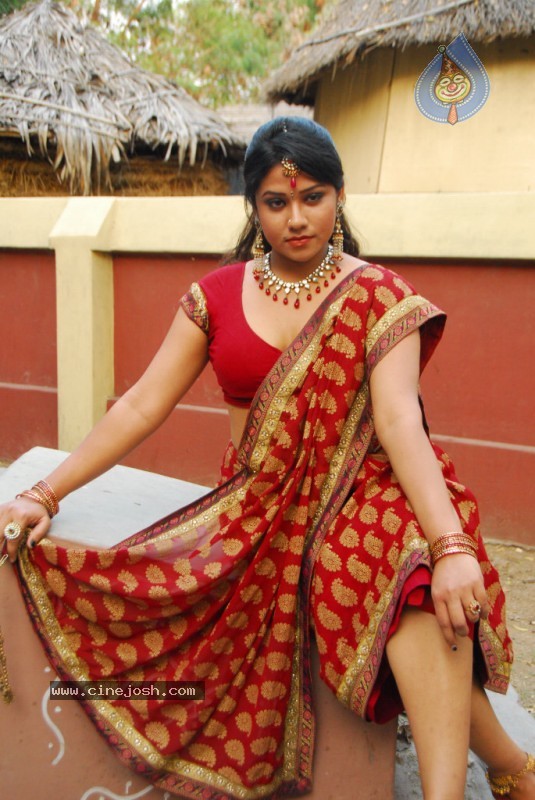 Jyothi Spicy Pics - 27 / 54 photos
