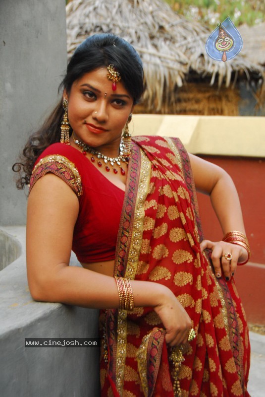 Jyothi Spicy Pics - 29 / 54 photos