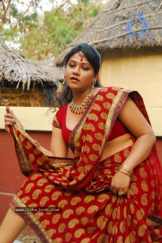 Jyothi Spicy Pics - 36 / 54 photos