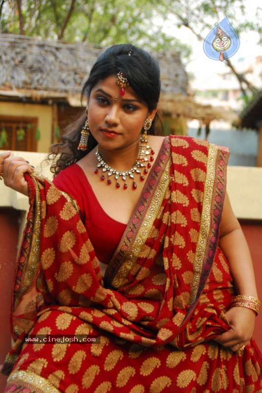 Jyothi Spicy Pics - 40 / 54 photos