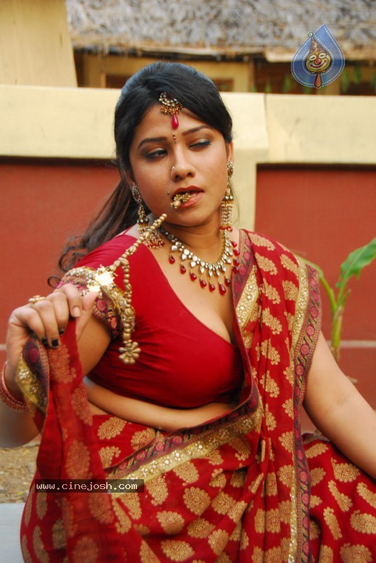 Jyothi Spicy Pics - 53 / 54 photos