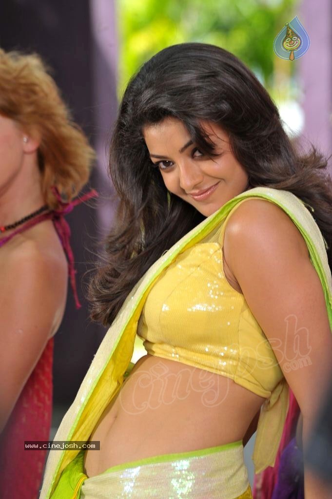 Kajal Agarwal Spicy Stills - 44 / 74 photos