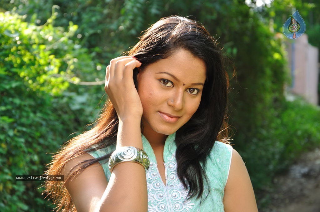 Kalapadam Tamil Movie Spicy Stills - 11 / 32 photos