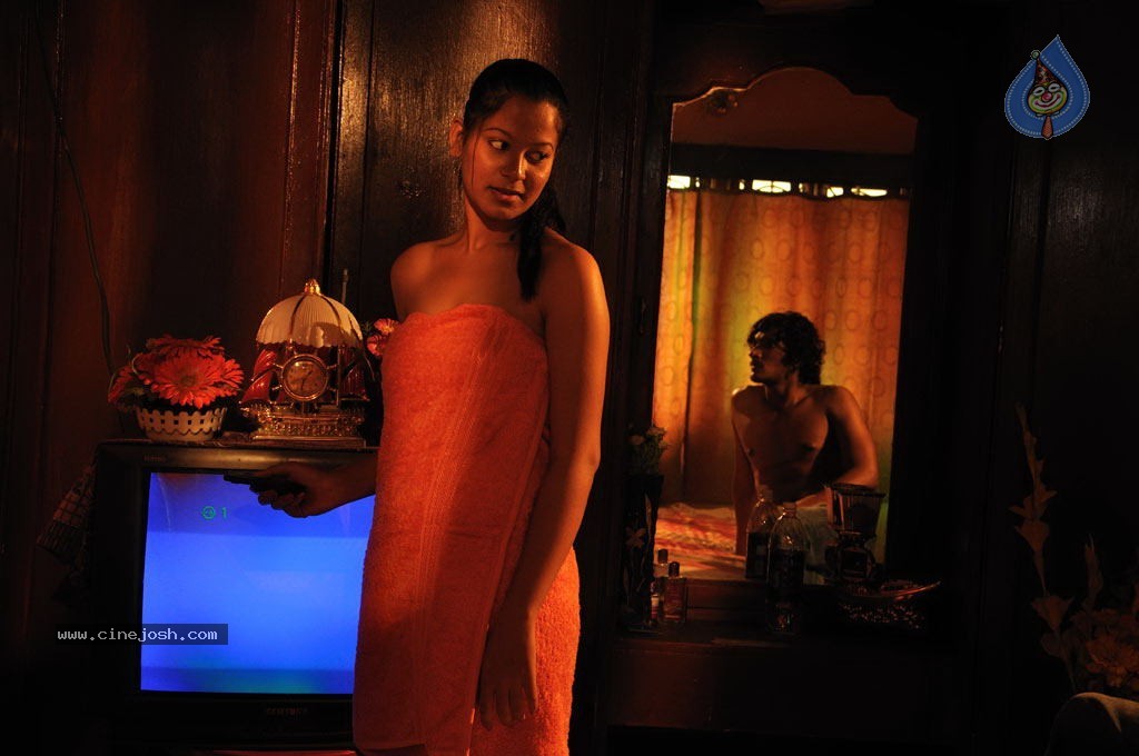 Kalapadam Tamil Movie Spicy Stills - 25 / 32 photos