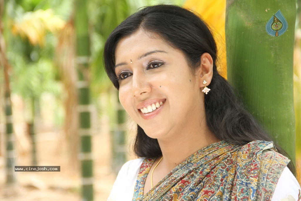 Kallapetty Tamil Movie Hot Photos - 1 / 33 photos