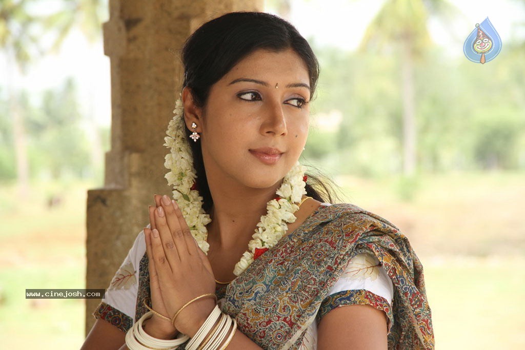 Kallapetty Tamil Movie Hot Photos - 21 / 33 photos