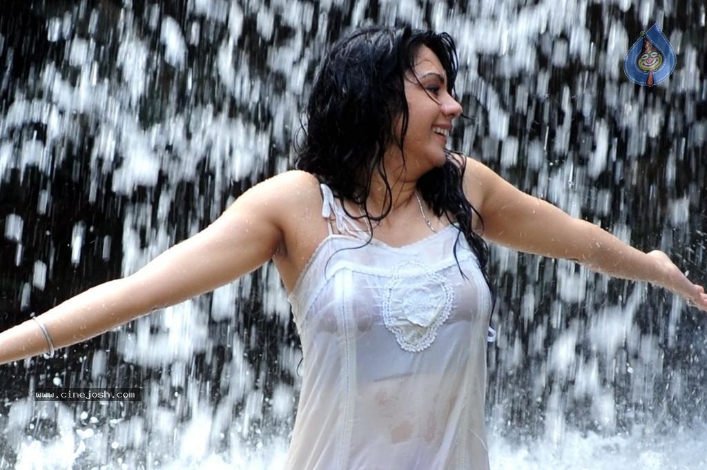 Kamna Jethmalani Hot Pics - 35 / 62 photos