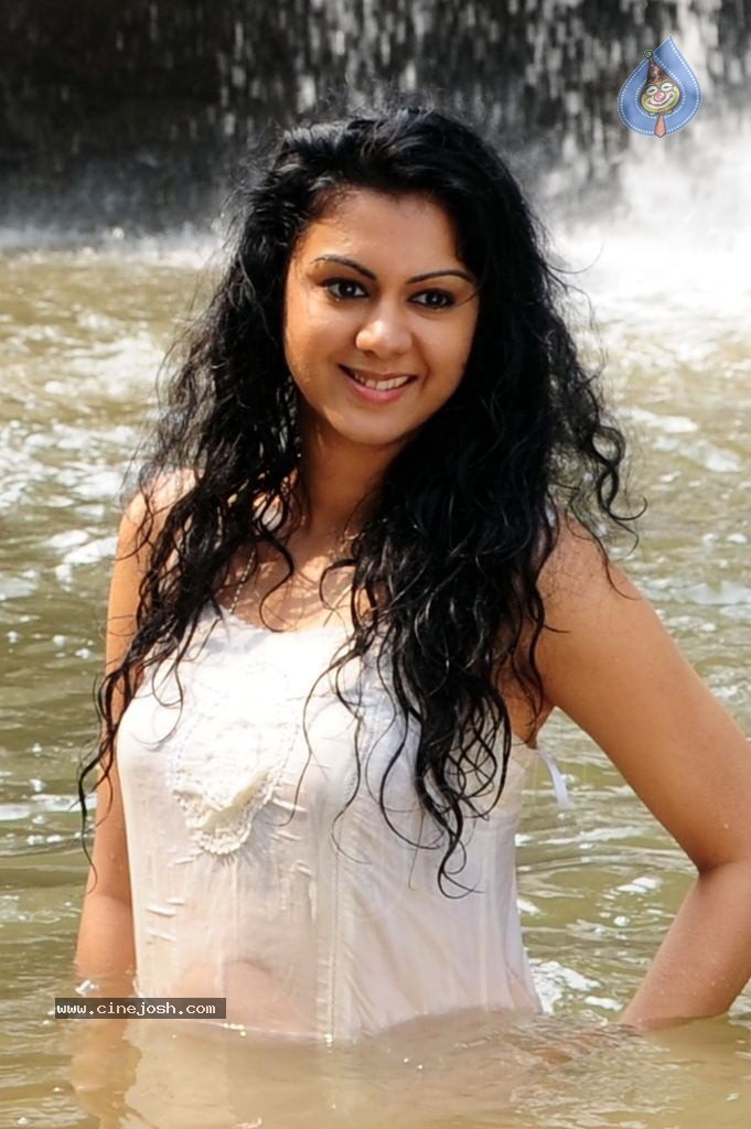 Kamna Jethmalani Hot Pics - 52 / 62 photos
