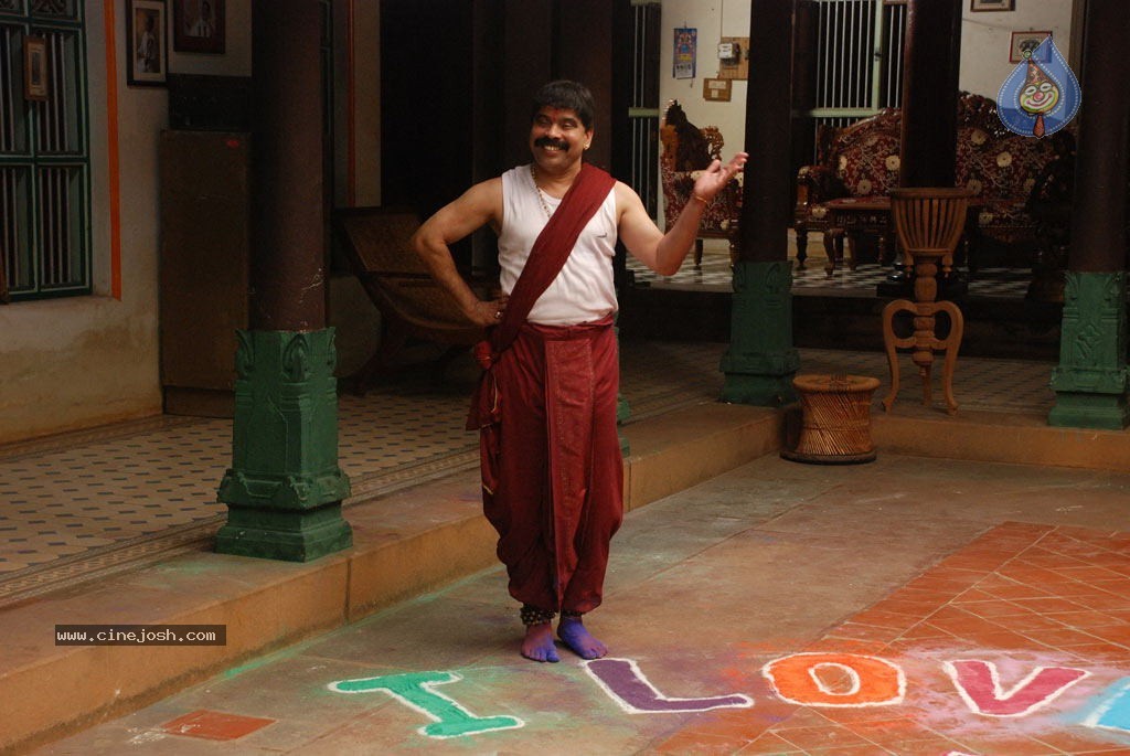 Kanna Laddu Thinna Aasaiya Tamil Movie Hot Stills - 2 / 89 photos