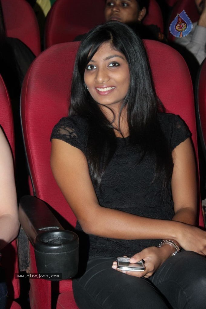 Kanna Laddu Thinna Aasaiya Tamil Movie Hot Stills - 54 / 89 photos