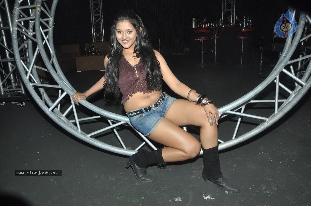 Kannukkul Tamil Movie Shooting Spot - 29 / 71 photos