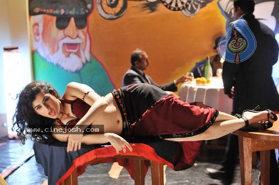 Karuppampatti Tamil Movie Hot Stills - 4 / 34 photos