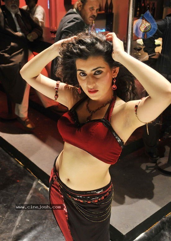 Karuppampatti Tamil Movie Hot Stills - 31 / 34 photos