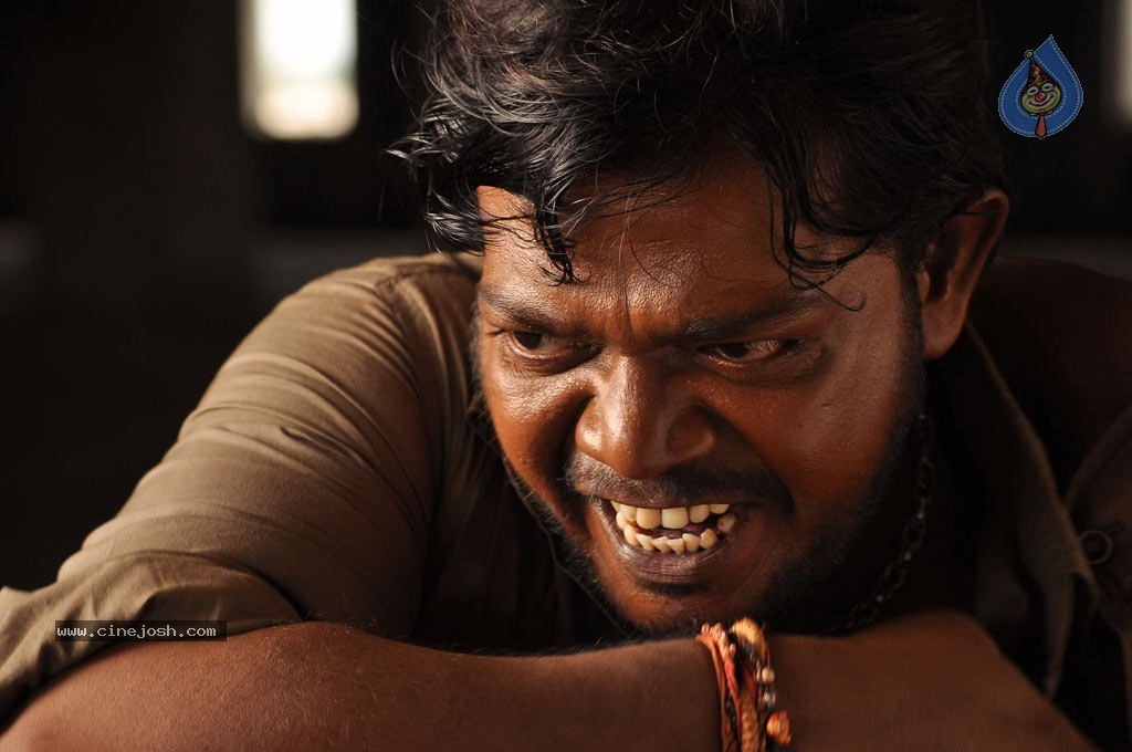 Kasi Kuppam Tamil Movie Hot Stills - 21 / 101 photos