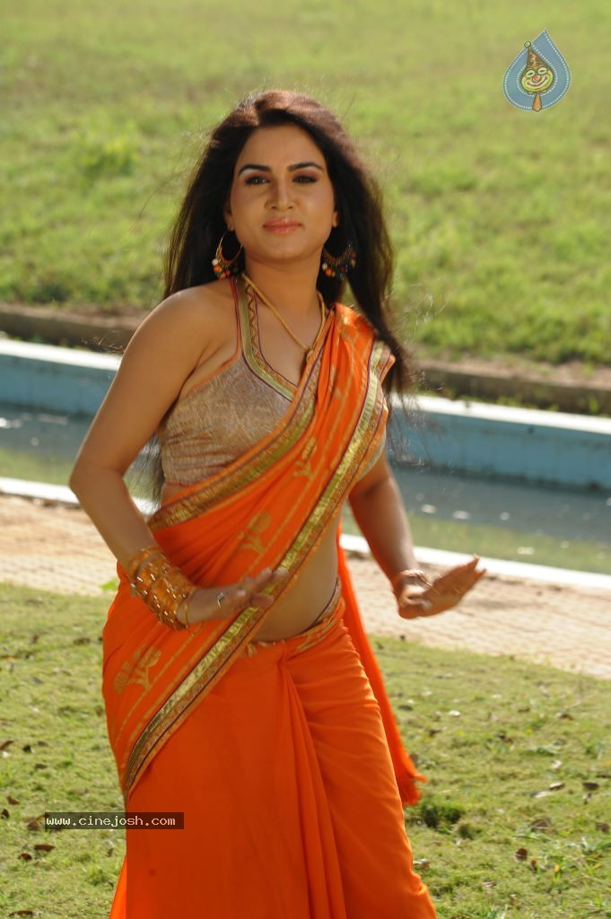 Kavya Singh Hot Photos - 4 / 57 photos