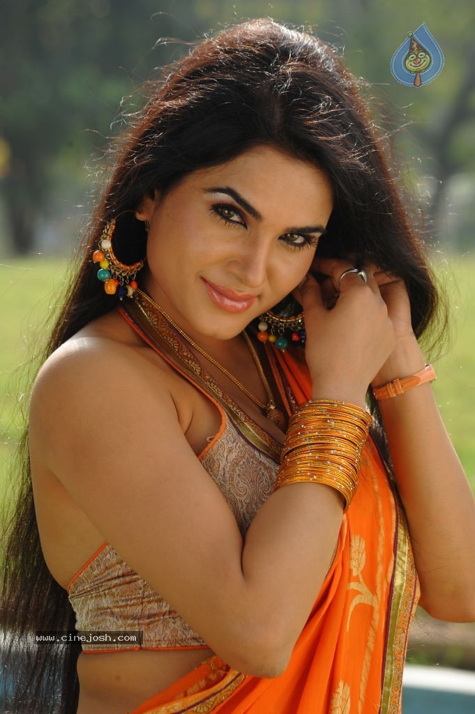 Kavya Singh Hot Photos - 20 / 57 photos