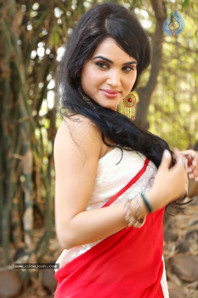 Kavya Singh Hot Stills - 52 / 115 photos