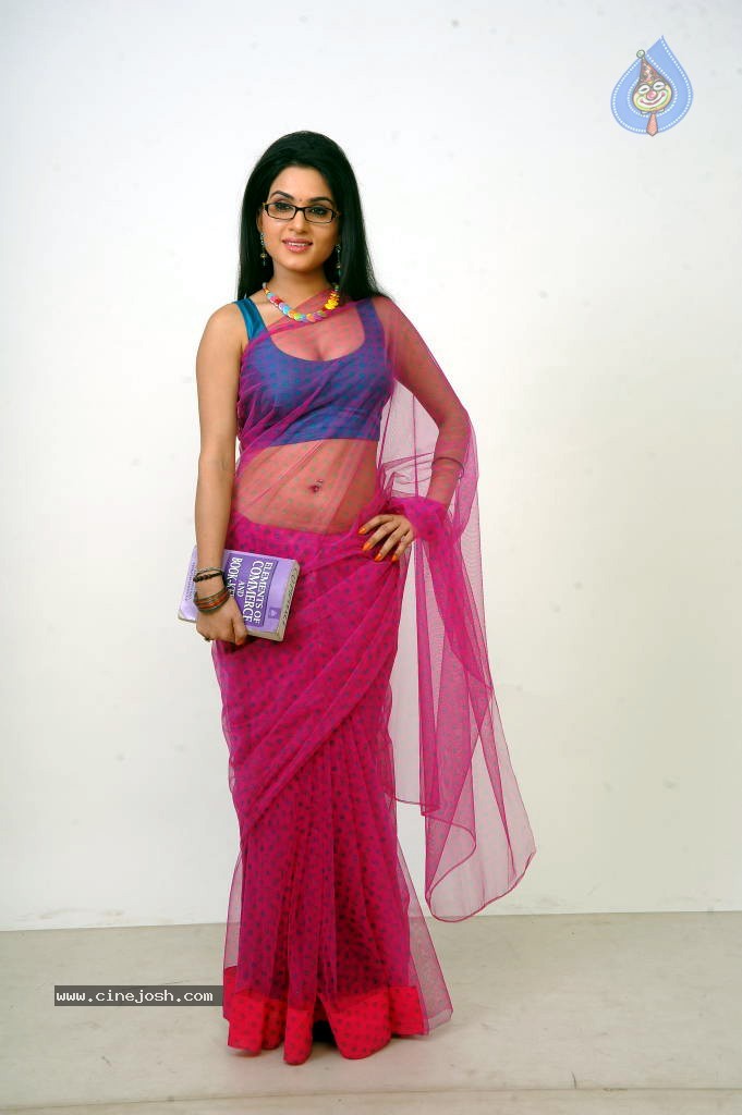 Kavya Singh Spicy Gallery - 36 / 56 photos