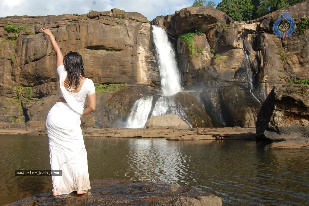 Keerthi Chawla Spicy Stills - 2 / 150 photos