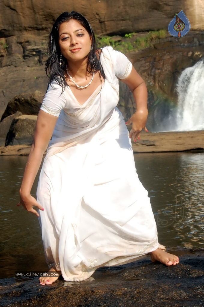 Keerthi Chawla Spicy Stills - 146 / 150 photos