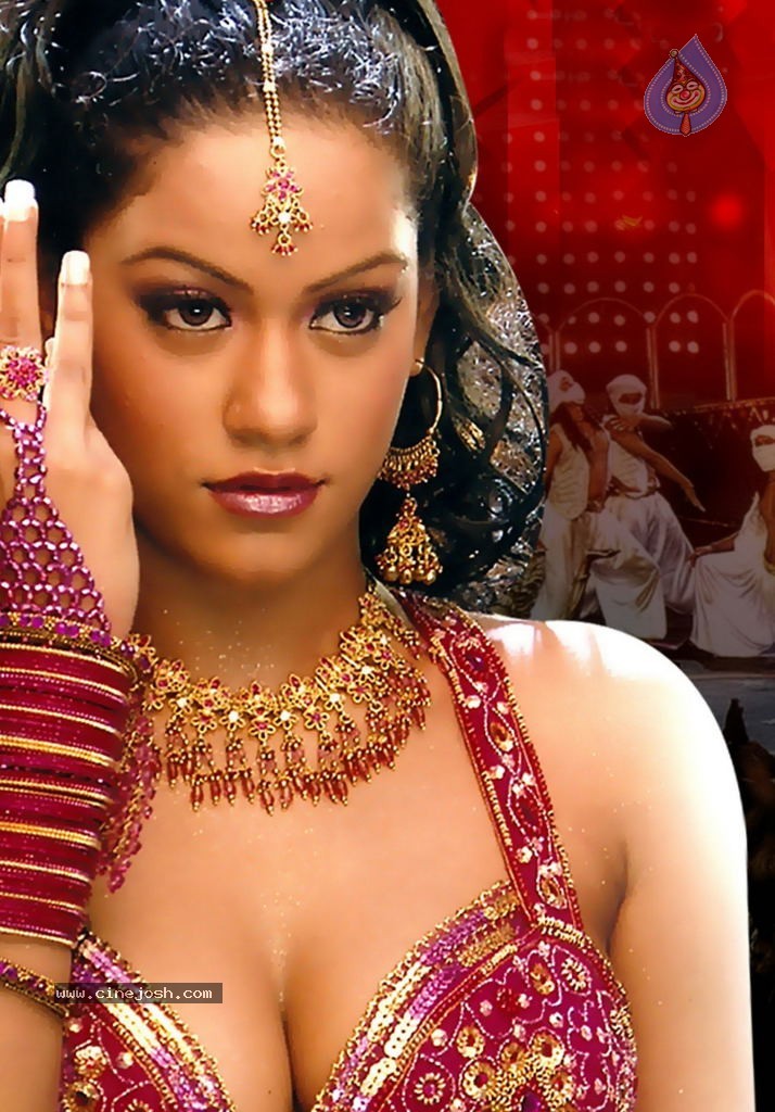 Khatarnakgallu Movie Hot Stills - 12 / 15 photos