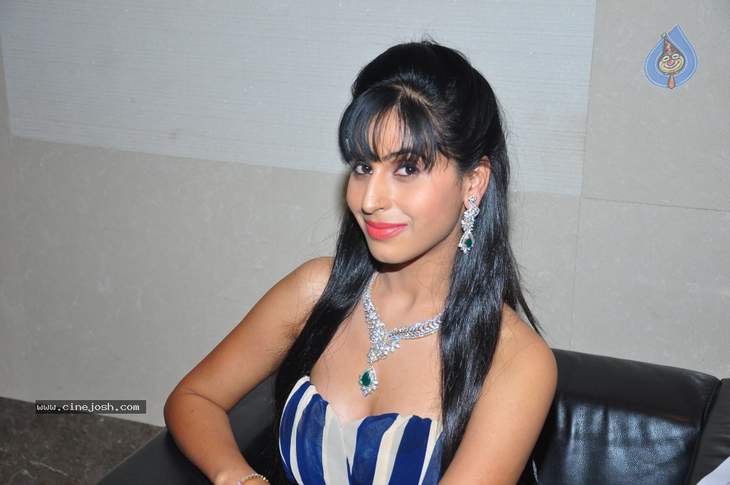 Khushi Rajput Spicy Stills - 71 / 81 photos