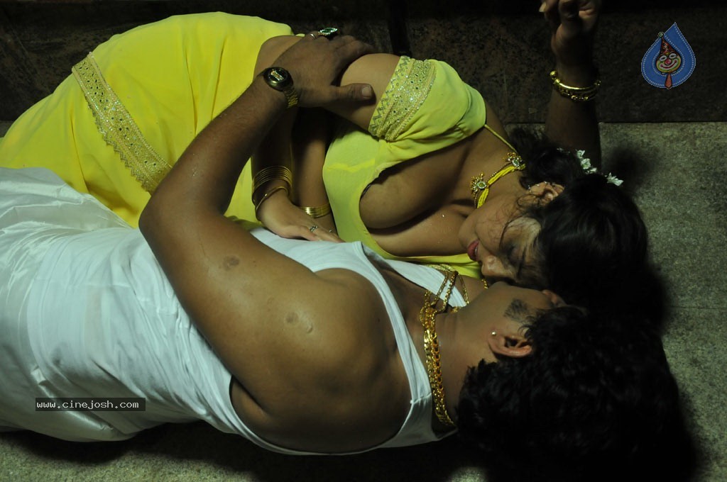 2 Tamil Movie Spicy Stills, kiliyanthattu thoothukudi 2 tamil movie,kiliyan...