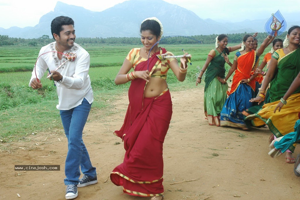 Konjum Mainakkale Tamil Movie Spicy Stills - 2 / 45 photos