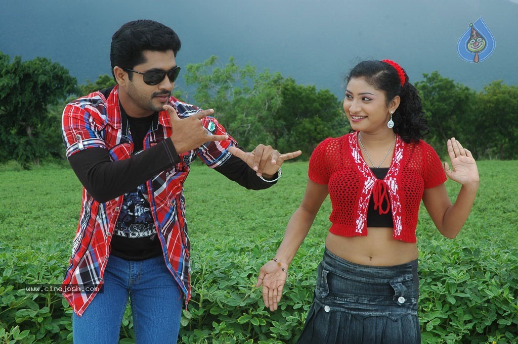Konjum Mainakkale Tamil Movie Spicy Stills - 16 / 45 photos
