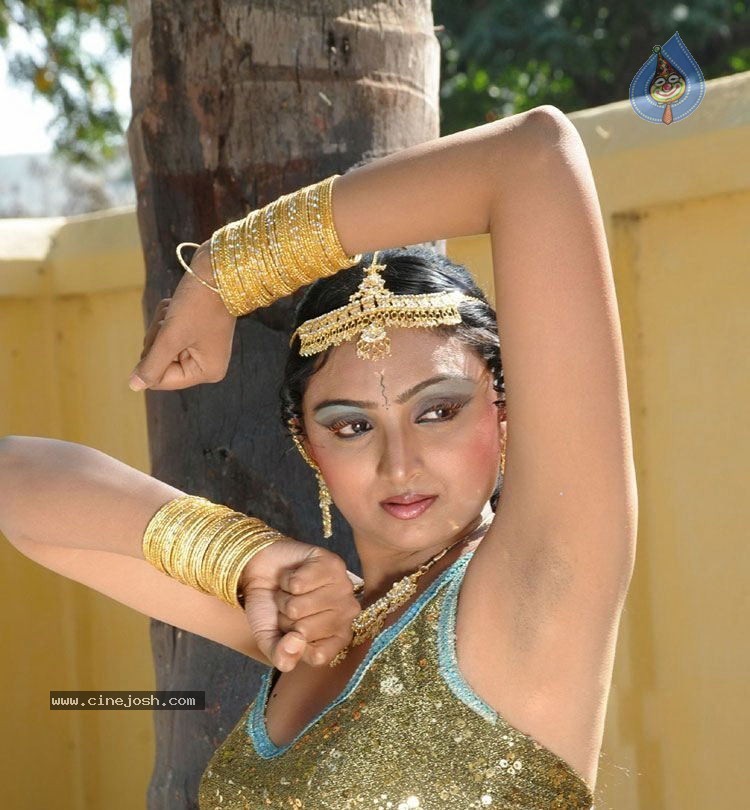 Kousalya Aunty New Stills and Walls - 22 / 52 photos